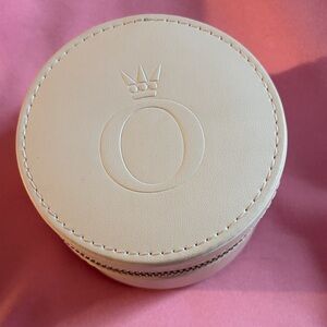 Pandora Round White Jewelry Case with Crown O Embossing